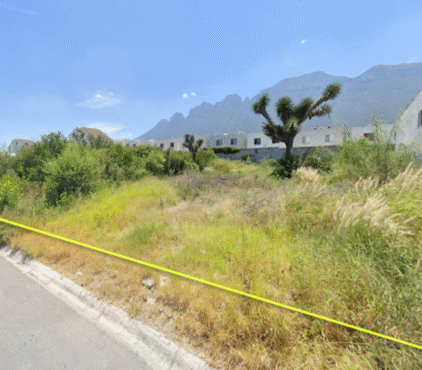 TERRENO GARCIA AV. CUMBRES MADEIRA 592M2 VENTA